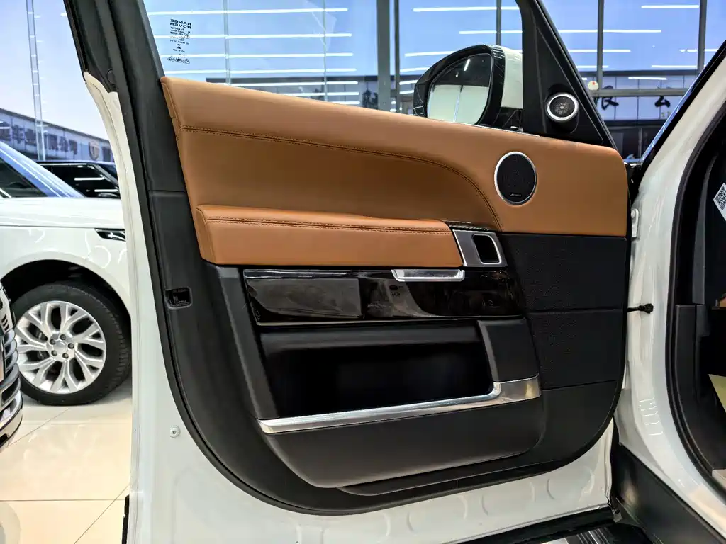 Land Rover Range Rover 2017 — фото 14