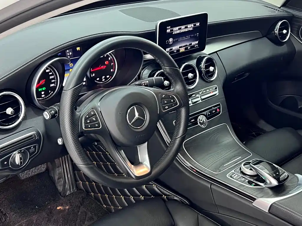 Mercedes-Benz C-Class 2017 — фото 14
