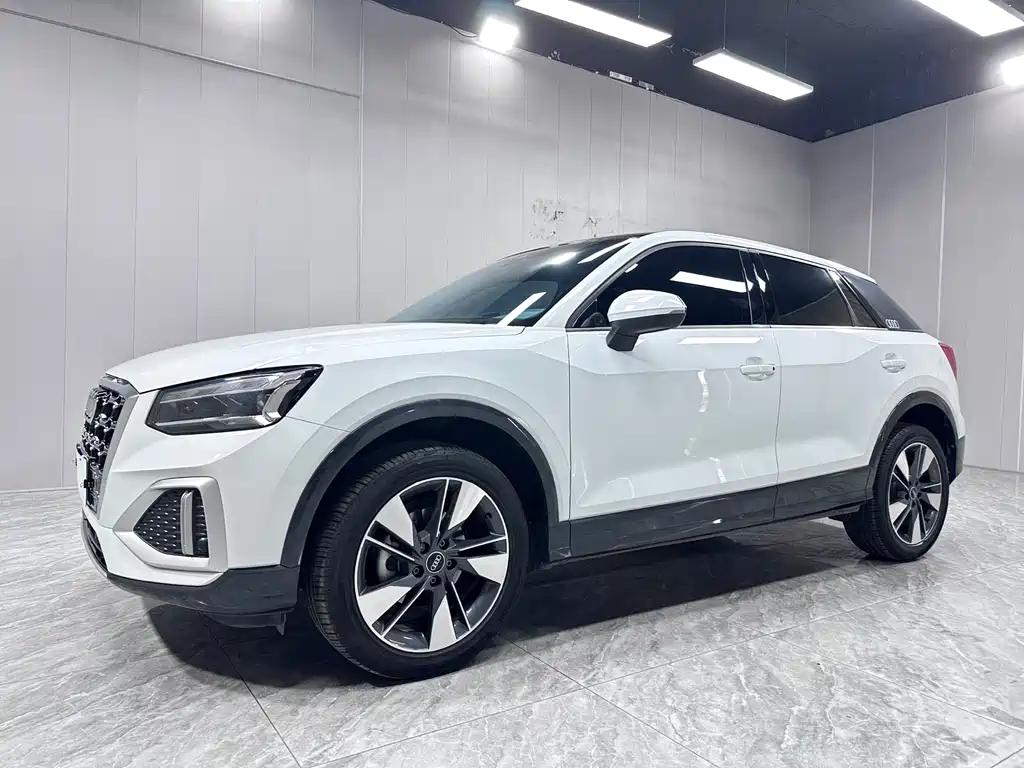 Audi Q2L 2022