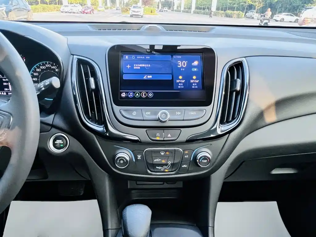 Chevrolet Equinox 2022 — фото 10