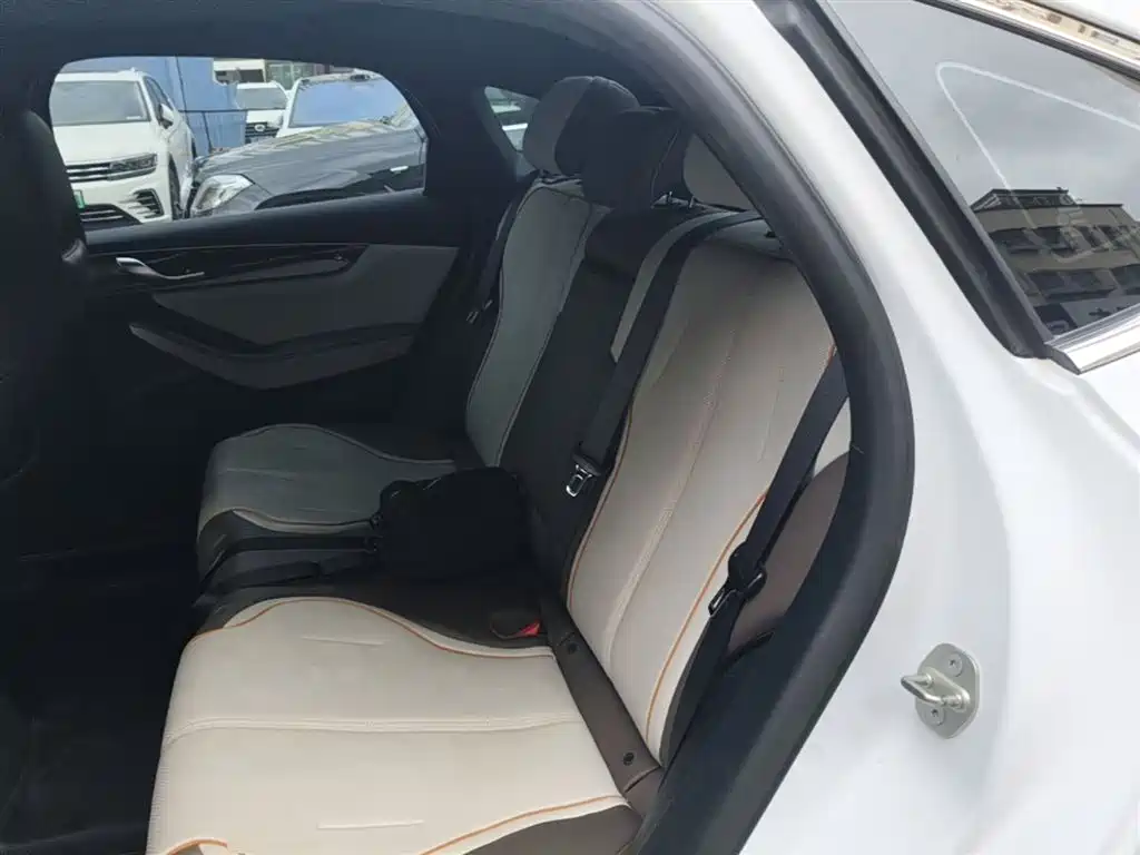 BYD Qin PLUS 2023 — фото 17