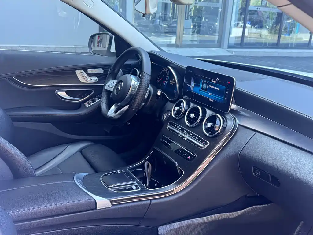Mercedes-Benz C-Class 2019 — фото 11