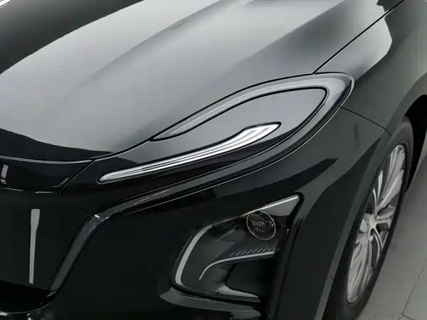 Hongqi E-QM5 2023