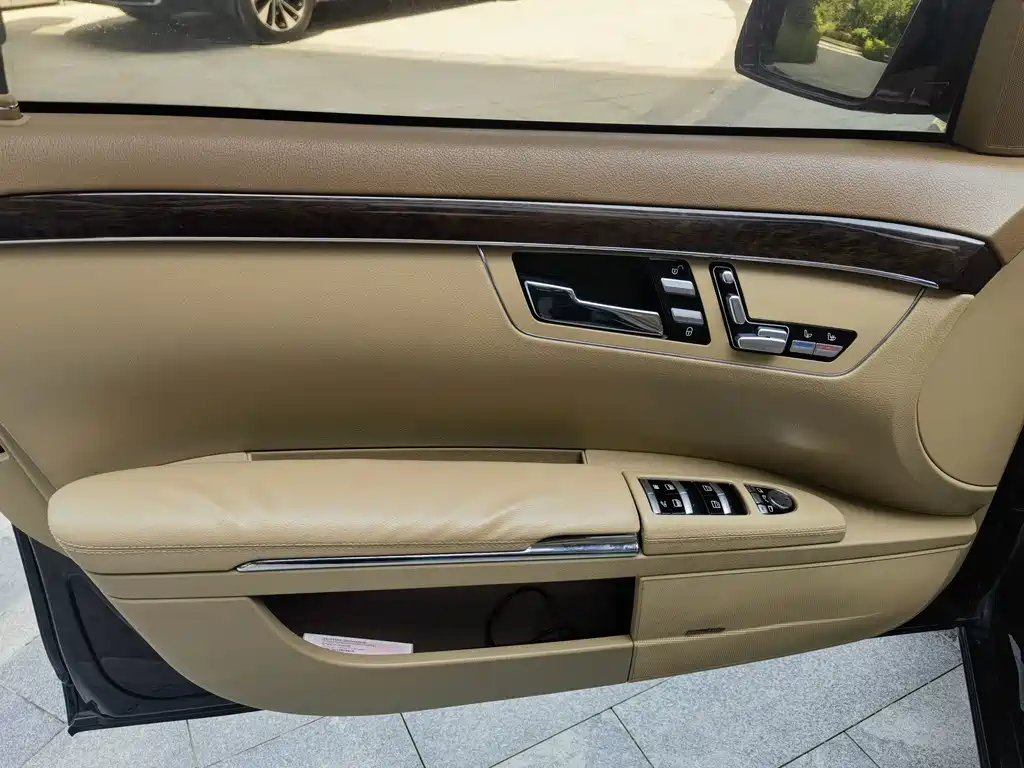 Mercedes-Benz S-Class 2011 — фото 16