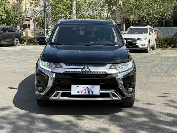 Mitsubishi Outlander 2021