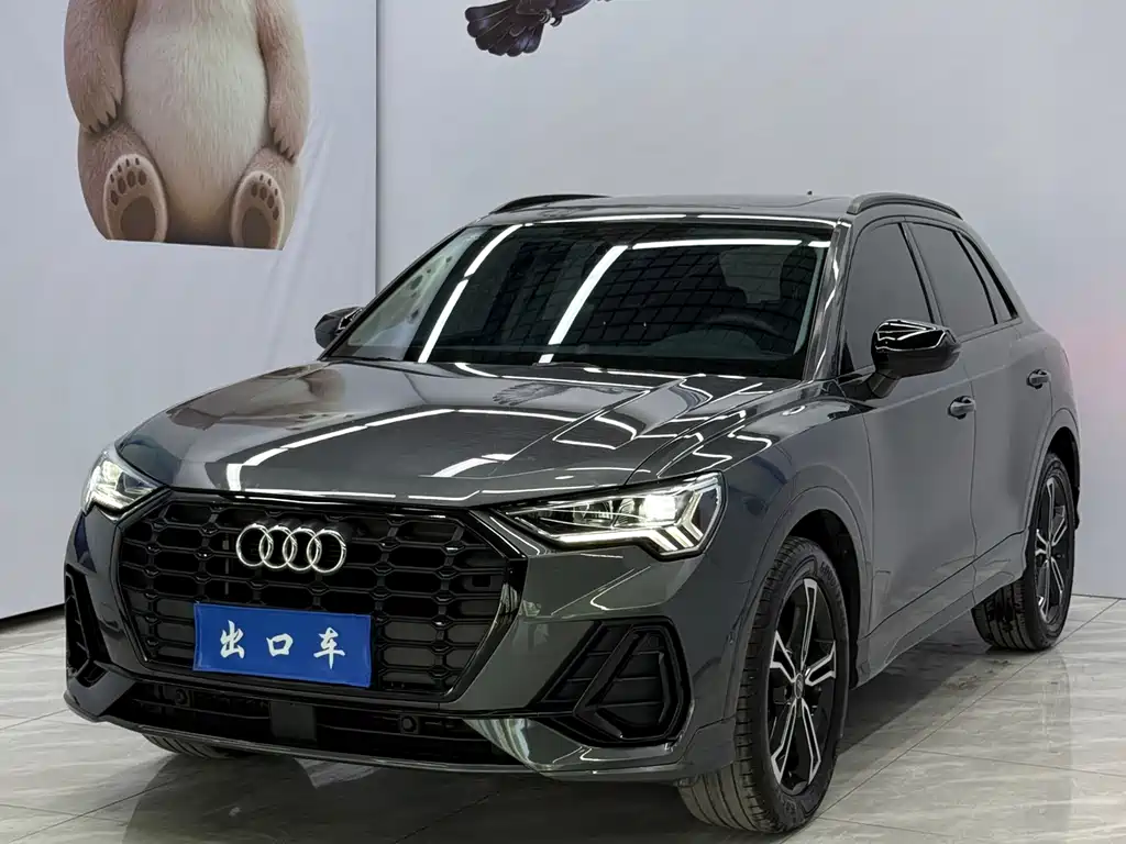 Audi Q3 2022 — фото 1