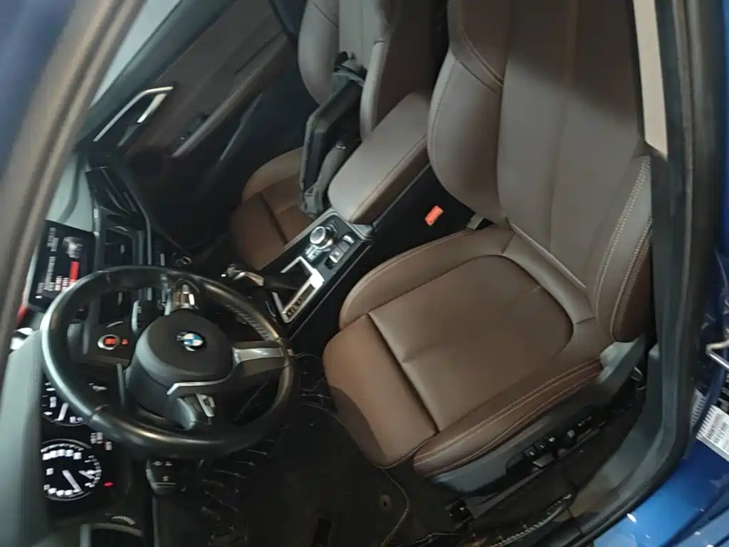 BMW 1 Series 2019 — фото 15