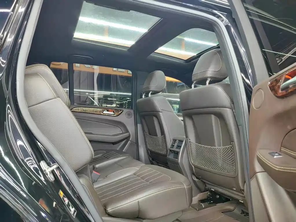 Mercedes-Benz GLS 2018 — фото 10