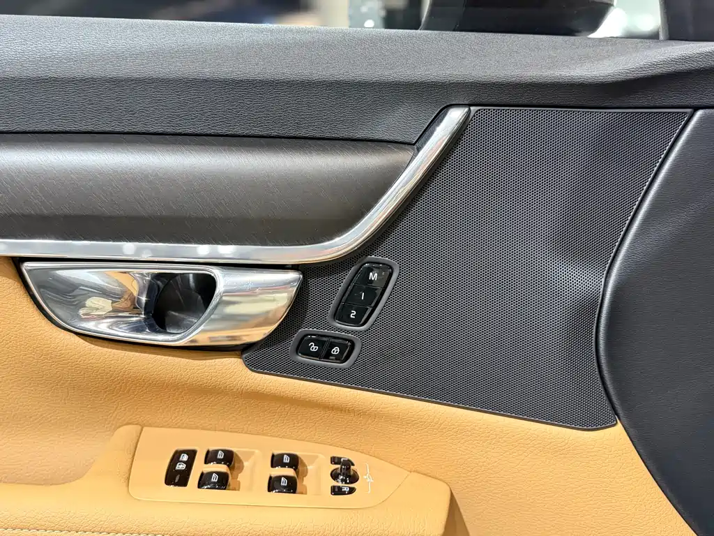 Volvo V90 2018 — фото 10