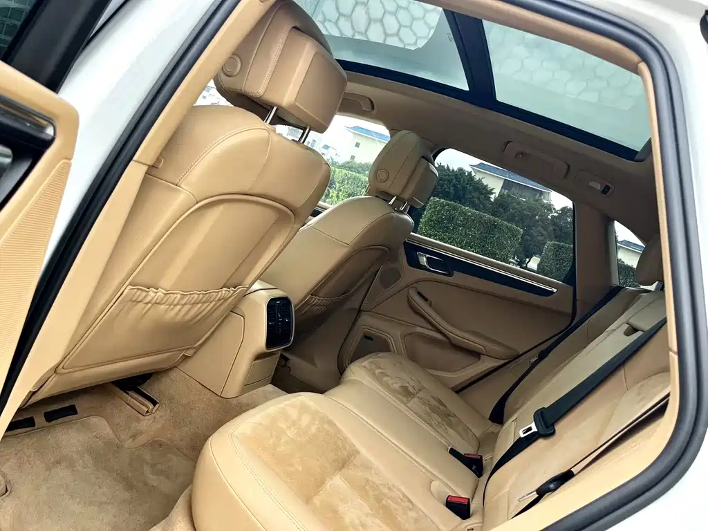 Porsche Macan 2015 — фото 9