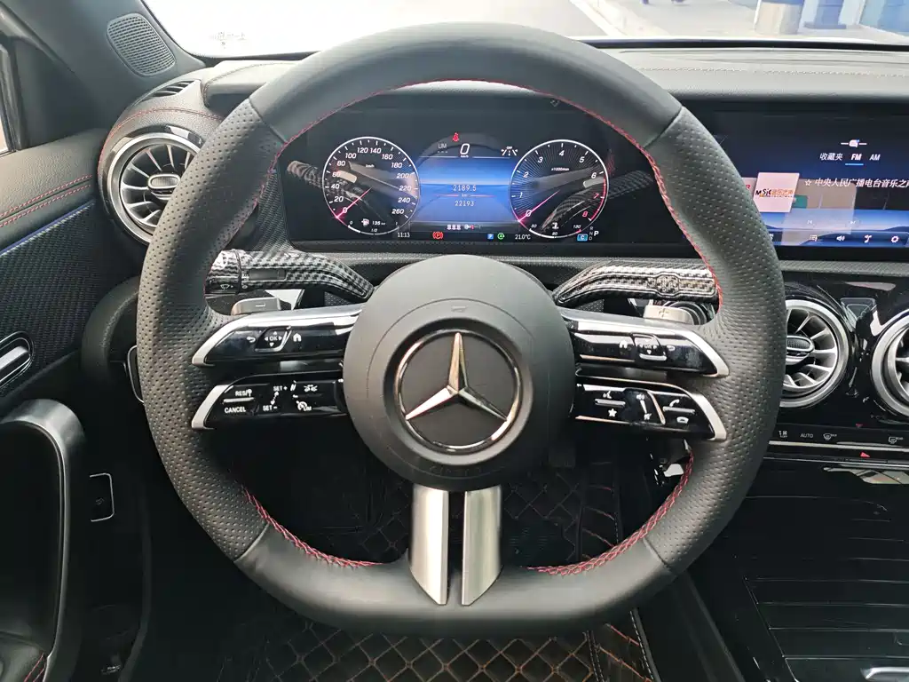 Mercedes-Benz A-Class 2024 — фото 8