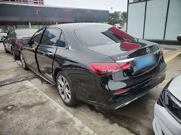 Mercedes-Benz E-Class 2023