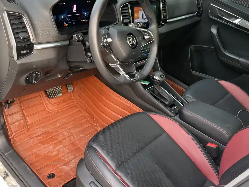 Skoda Karoq 2023 — фото 27