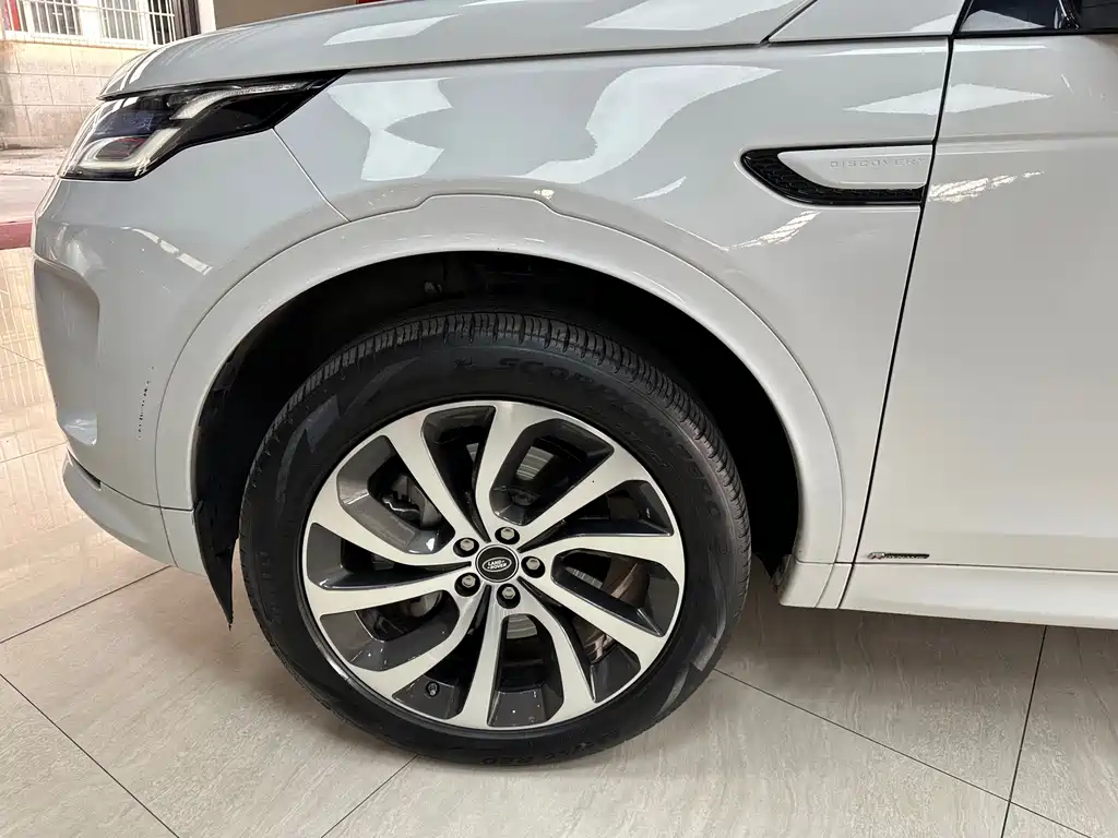 Land Rover Discovery Sport 2020 — фото 15