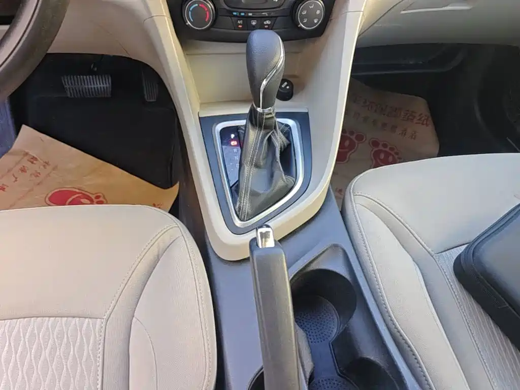 Buick Excelle 2017 — фото 14