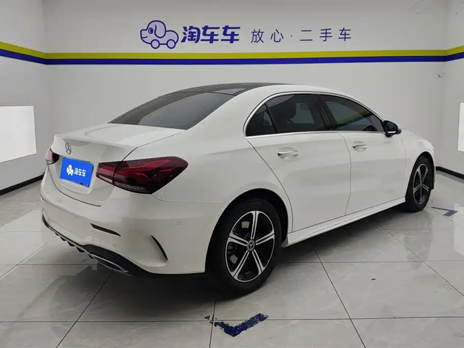 Mercedes-Benz A-Class 2022 — фото 3