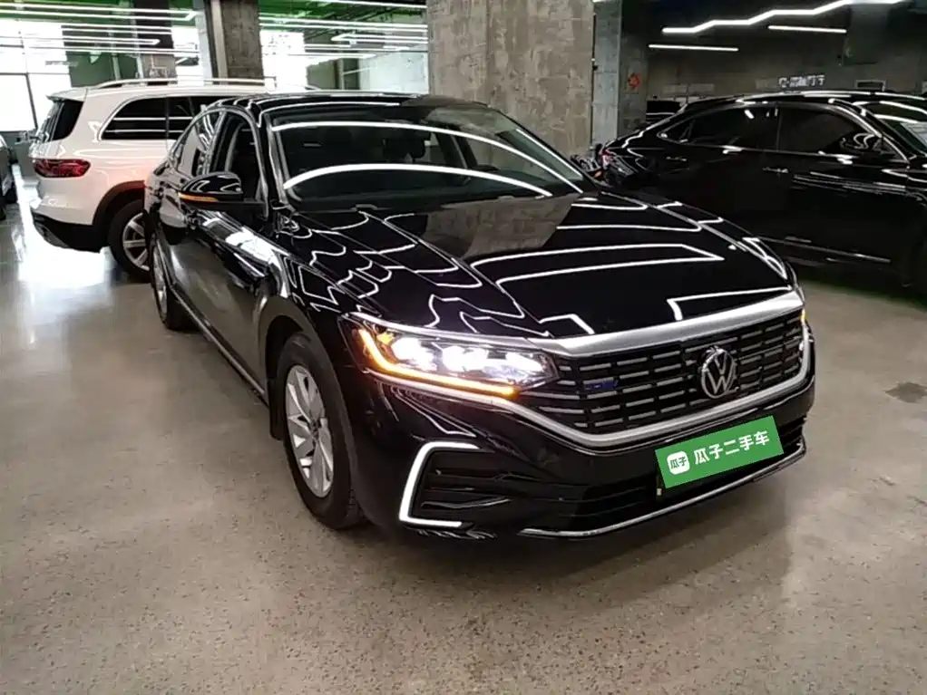 Volkswagen Passat PHEV 2022 — фото 4