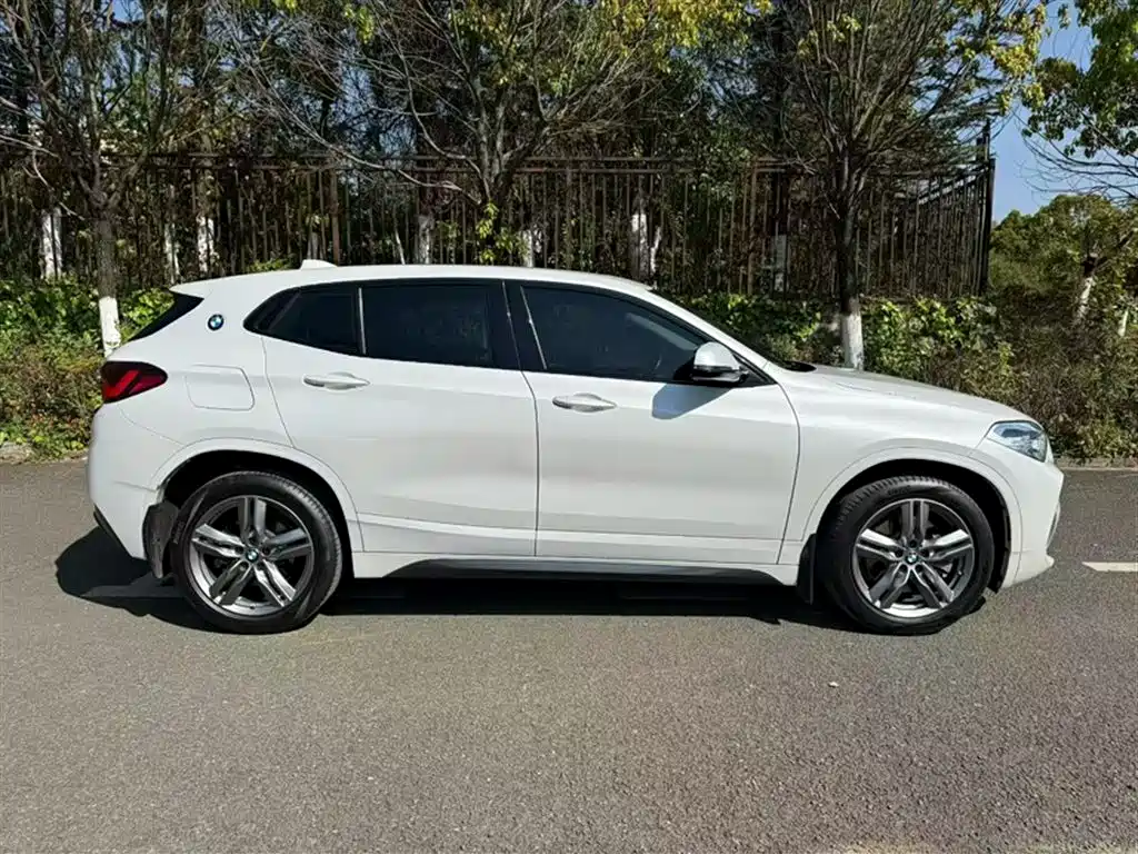 BMW X2 2022 — фото 11