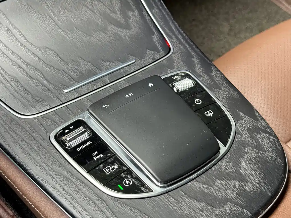Mercedes-Benz E-Class 2021 — фото 13