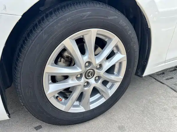 Mazda 3 Axela 2016