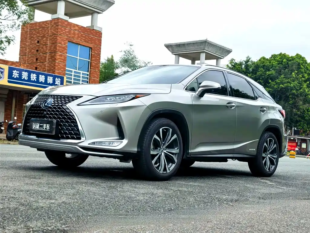 Lexus RX 2019 — фото 1