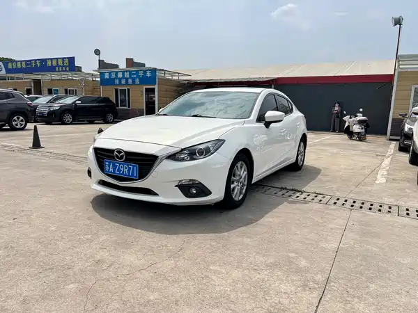 Mazda 3 Axela 2016