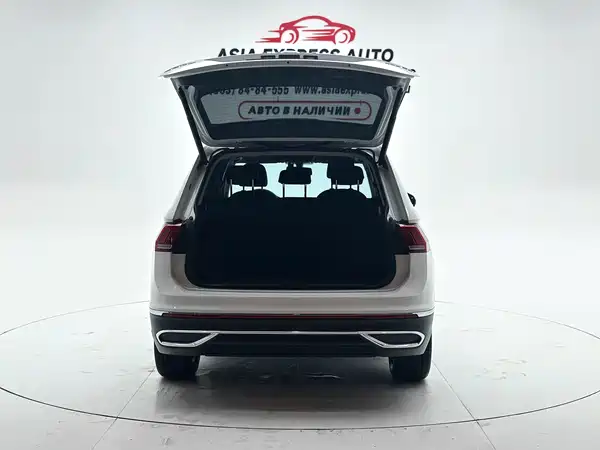 Volkswagen Tiguan L 2023