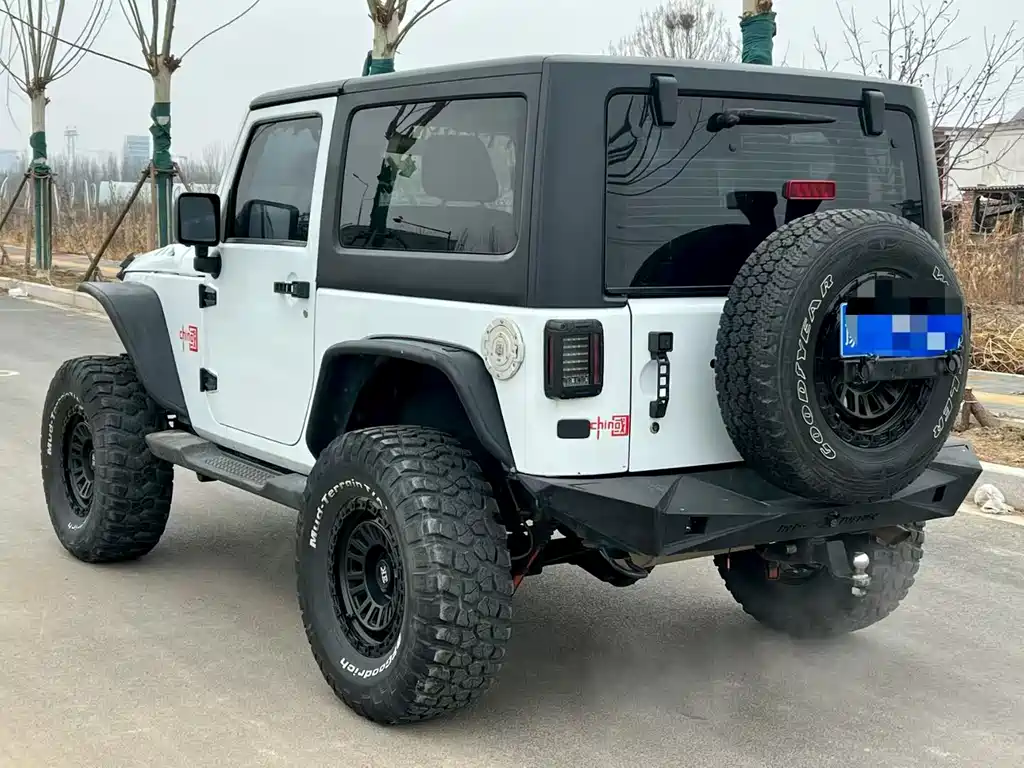 Jeep Wrangler 2013 — фото 7