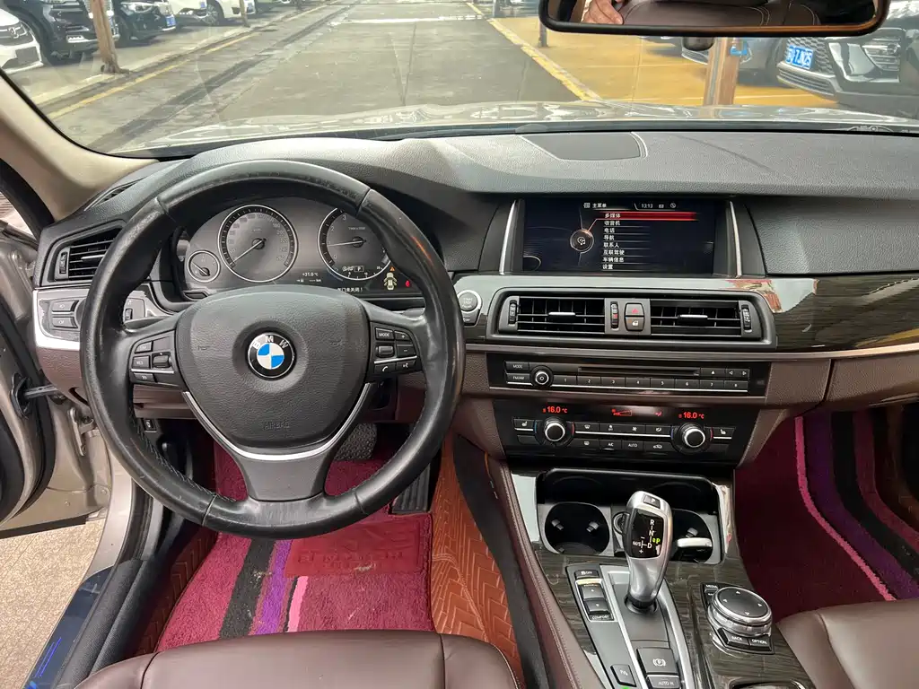 BMW 5 Series 2016 — фото 9