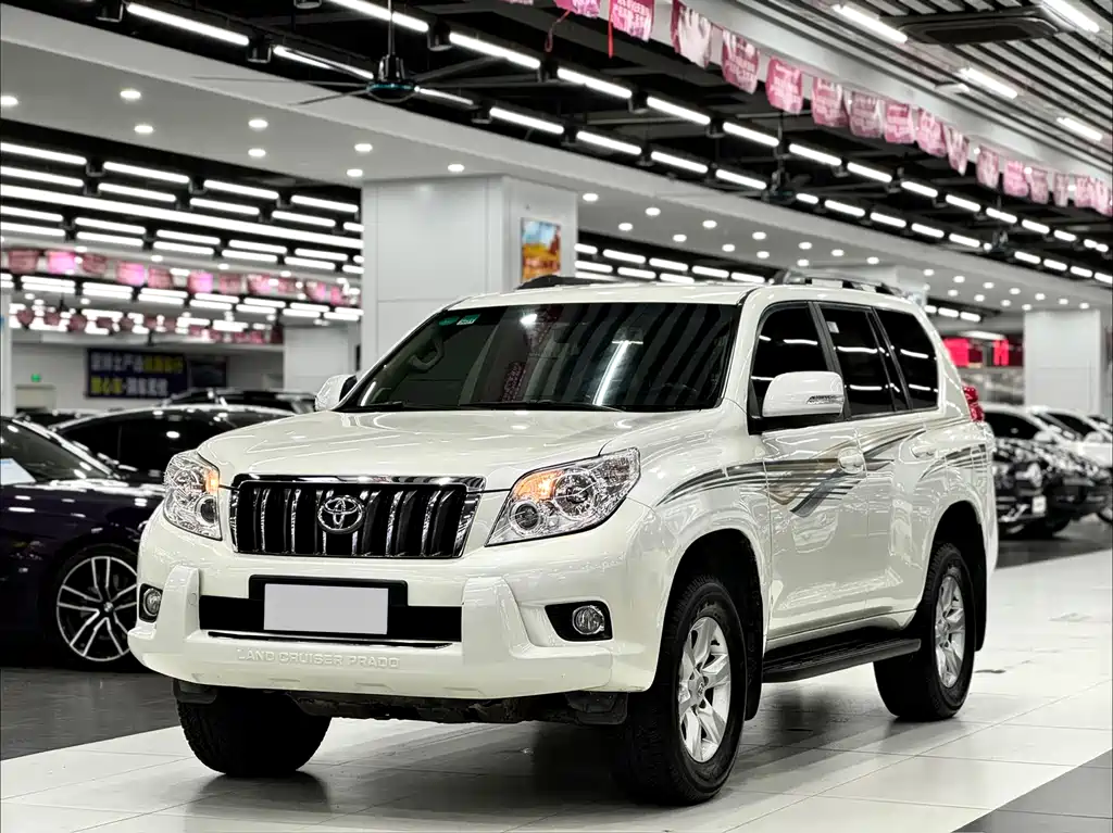 Toyota Prado 2013 — фото 1