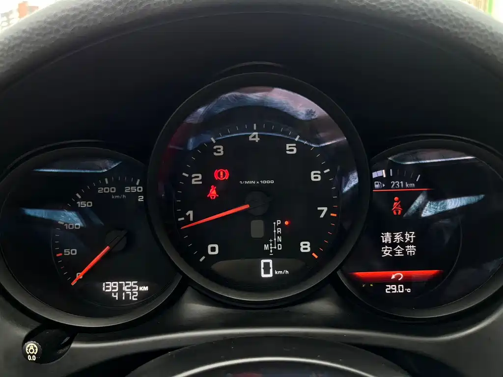Porsche Macan 2018 — фото 16