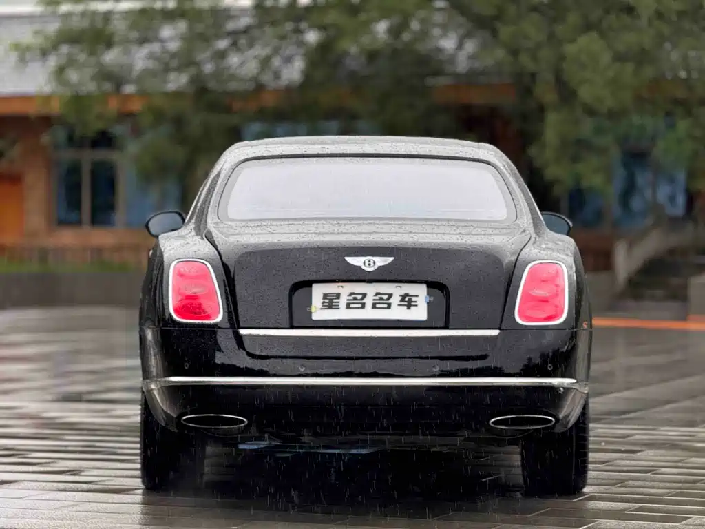 Bentley Mulsanne 2015 — фото 16