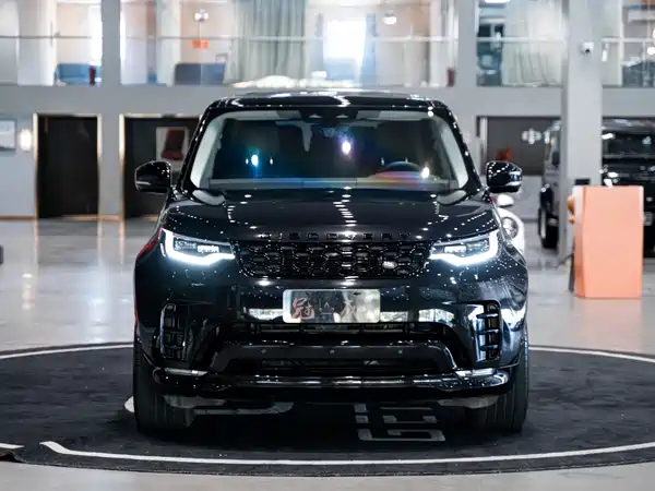 Land Rover Discovery 2021