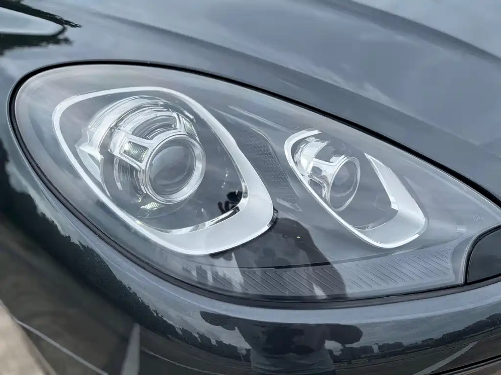 Porsche Macan 2018 — фото 10