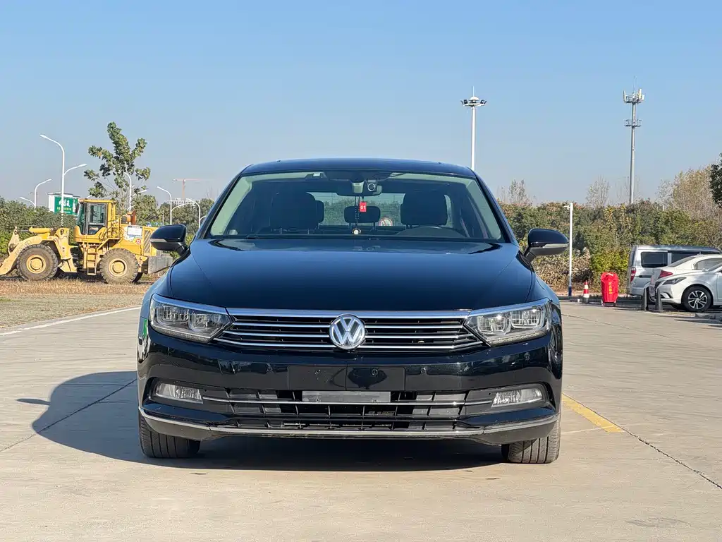 Volkswagen Magotan 2018 — фото 2