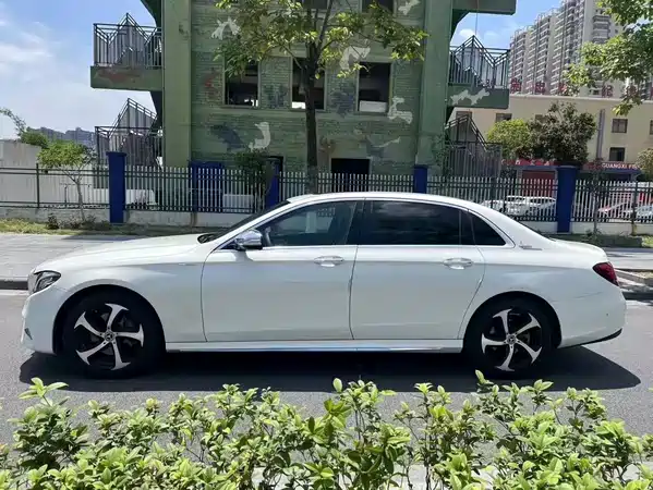 Mercedes-Benz E-Class 2017