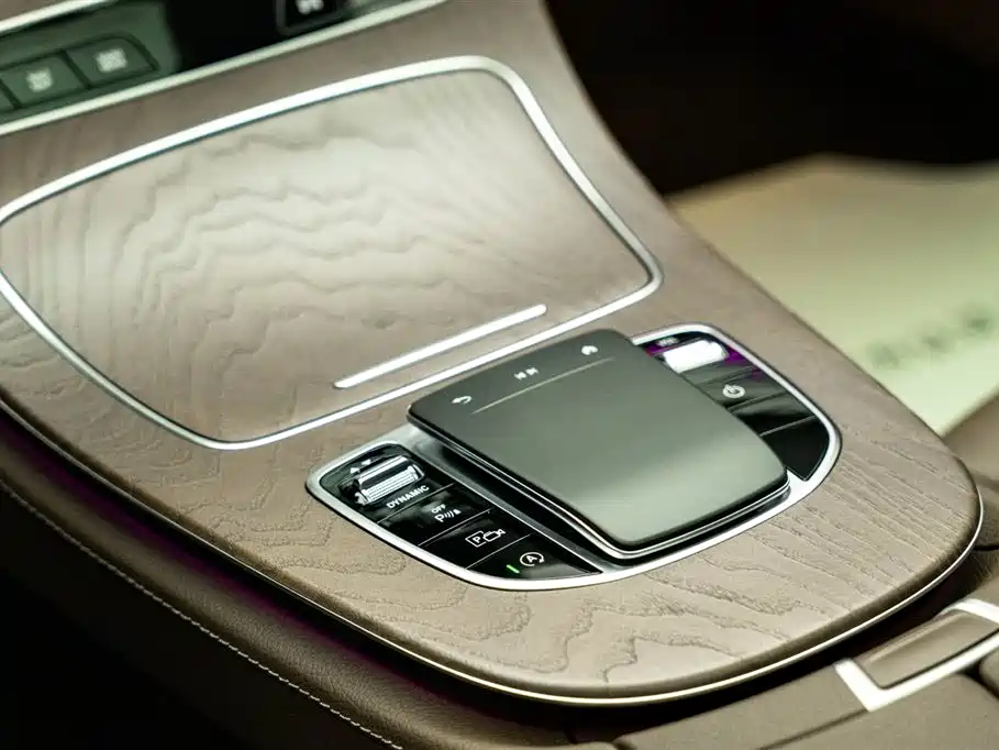 Mercedes-Benz E-Class 2023 — фото 15