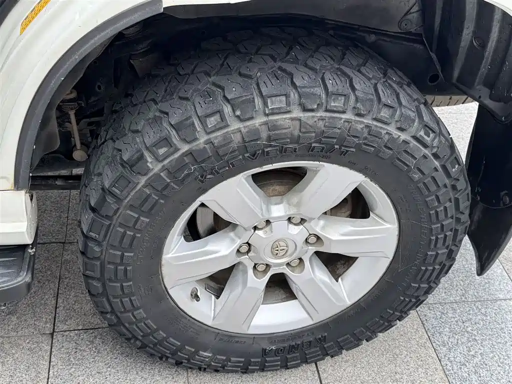 Toyota Prado 2016 — фото 9