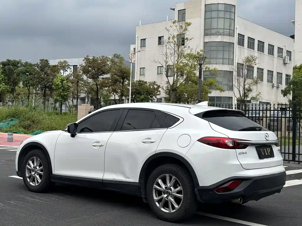 Mazda CX-4 2018 — фото 7