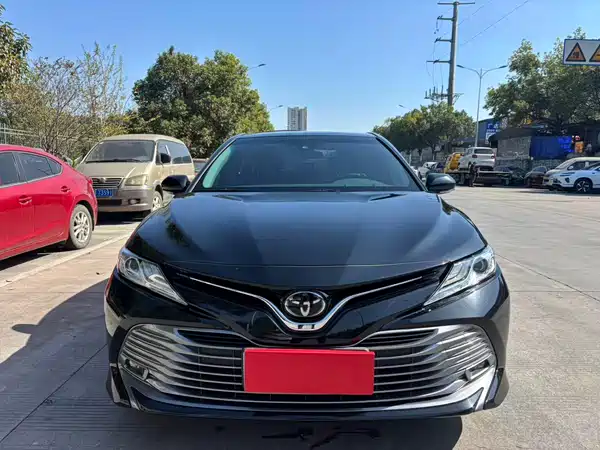 Toyota Camry 2019