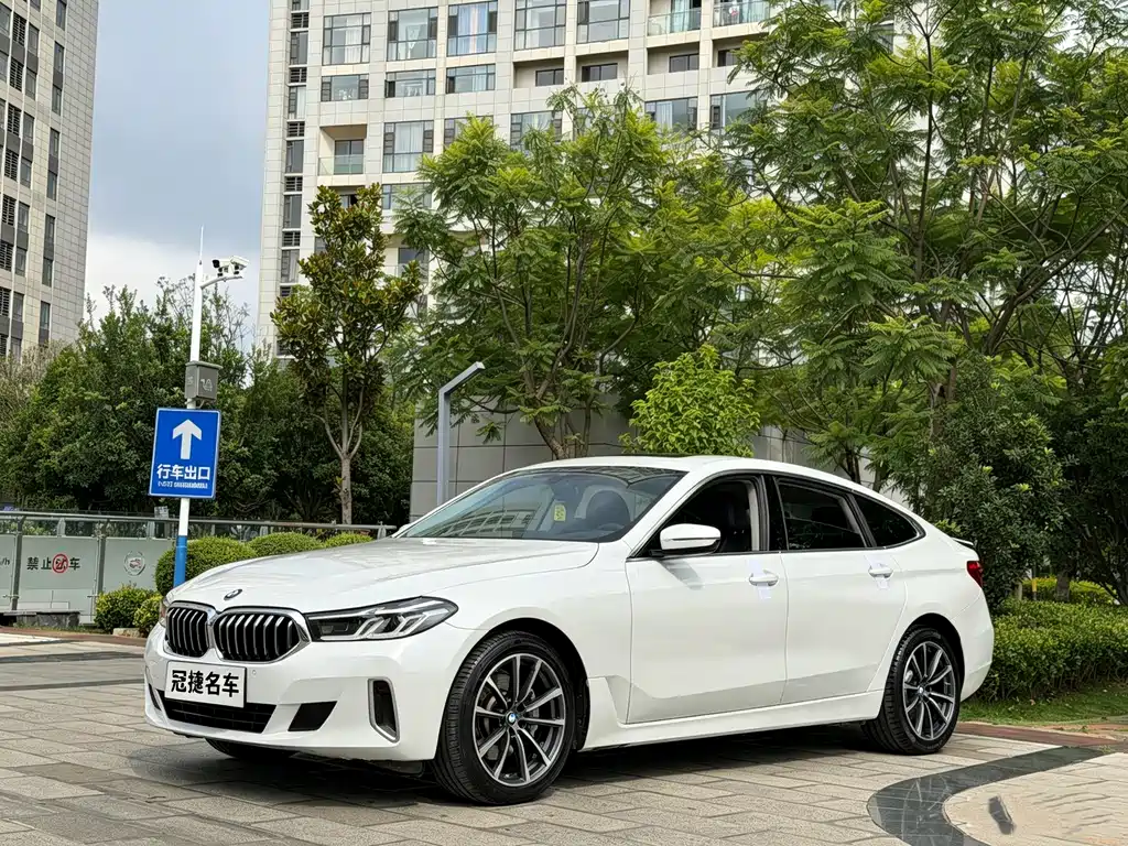 BMW 6 Series GT 2021 — фото 1