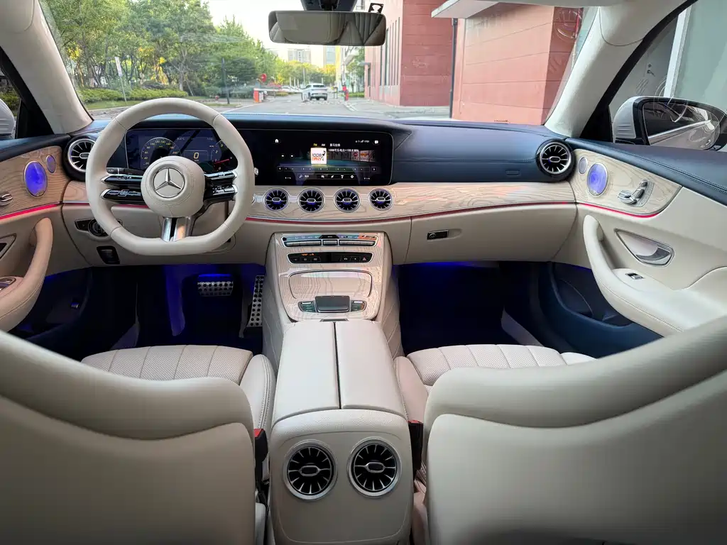 Mercedes-Benz E-Class 2022