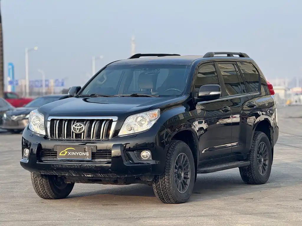 Toyota Prado 2013 — фото 2