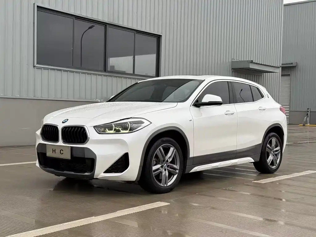 BMW X2 2021 — фото 1