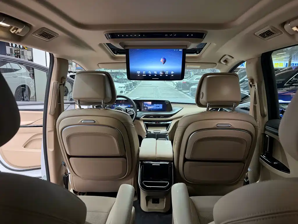 Buick GL8 New Energy 2025 — фото 13