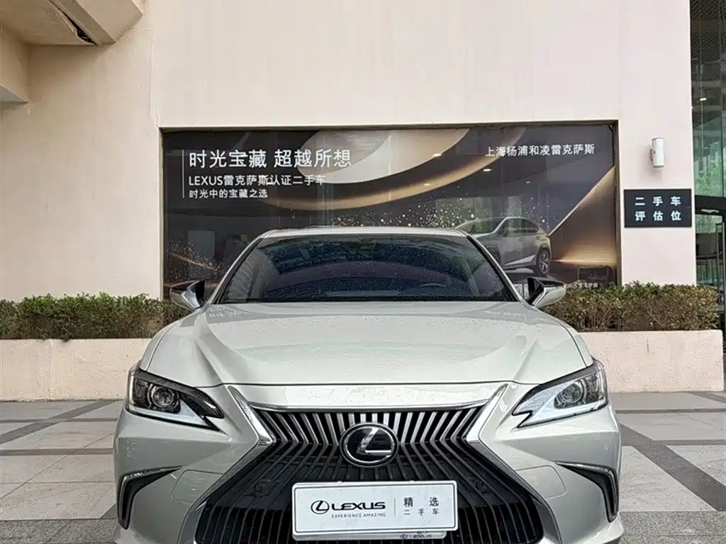 Lexus ES 2019 — фото 3