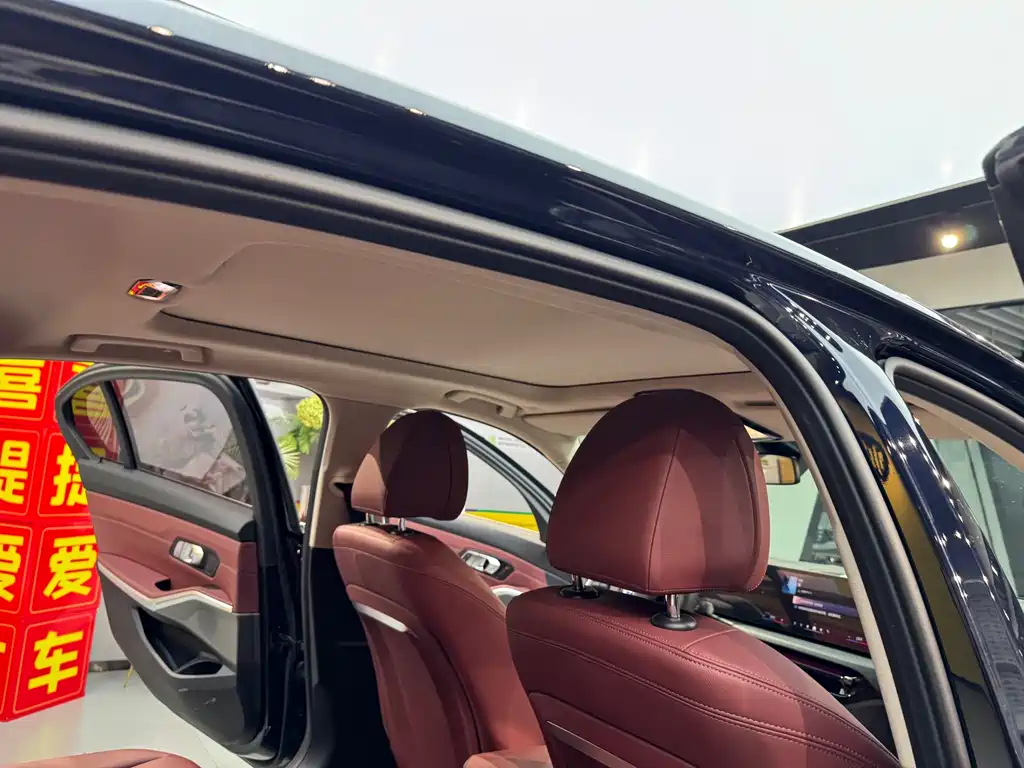 BMW 3 Series 2025 — фото 12