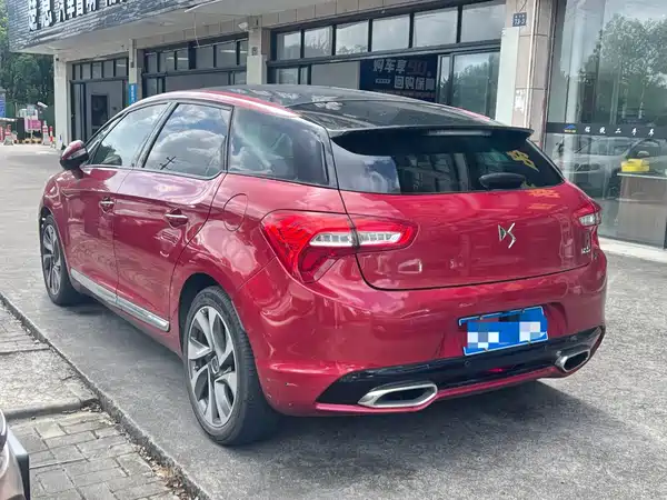 DS 5 2014