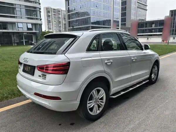 Audi Q3 2015