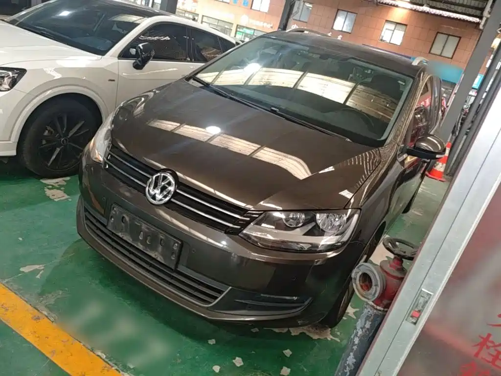 Volkswagen Sharan 2017 — фото 1